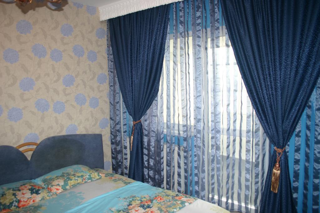 Appartamento Salonul Rosu Bacău Esterno foto